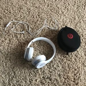 Beats by Dre solo White never used